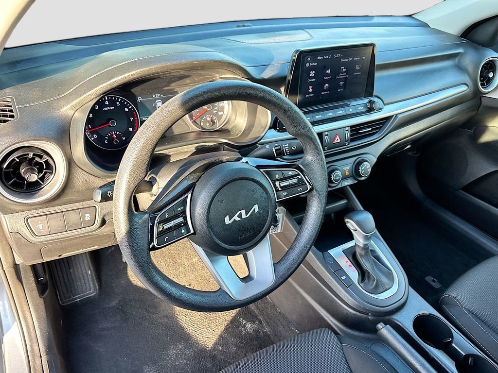 Used 2024 Kia Forte LXS image 9