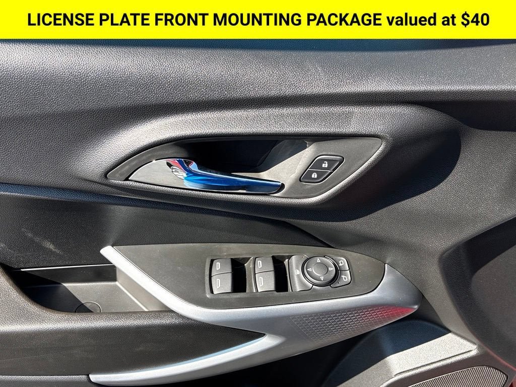 New 2026 Chevrolet Trax LS w/ LS Convenience Package FWD image 3