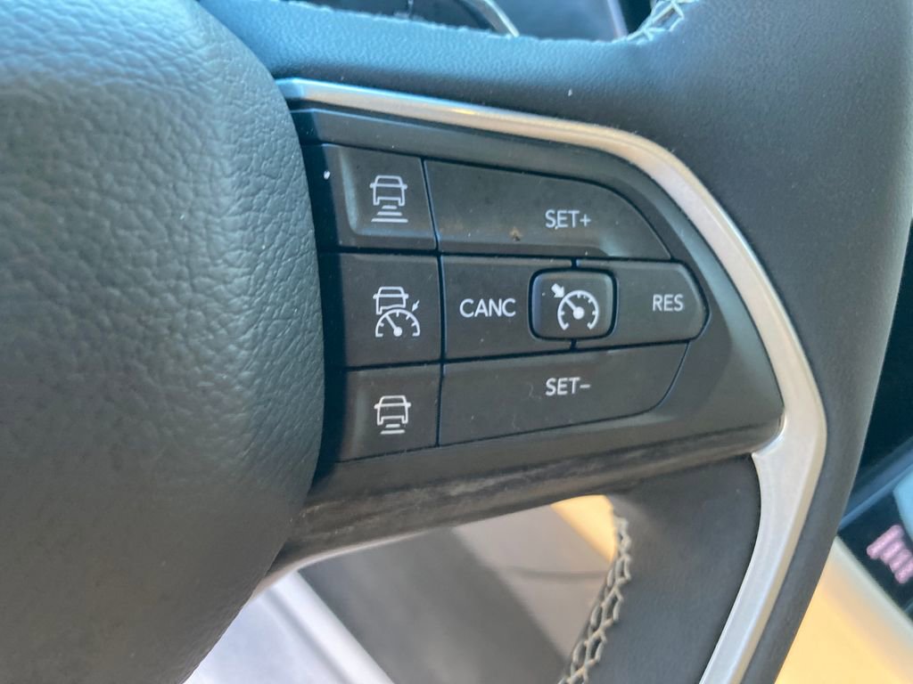 Used 2023 Jeep Grand Cherokee L Limited image 44