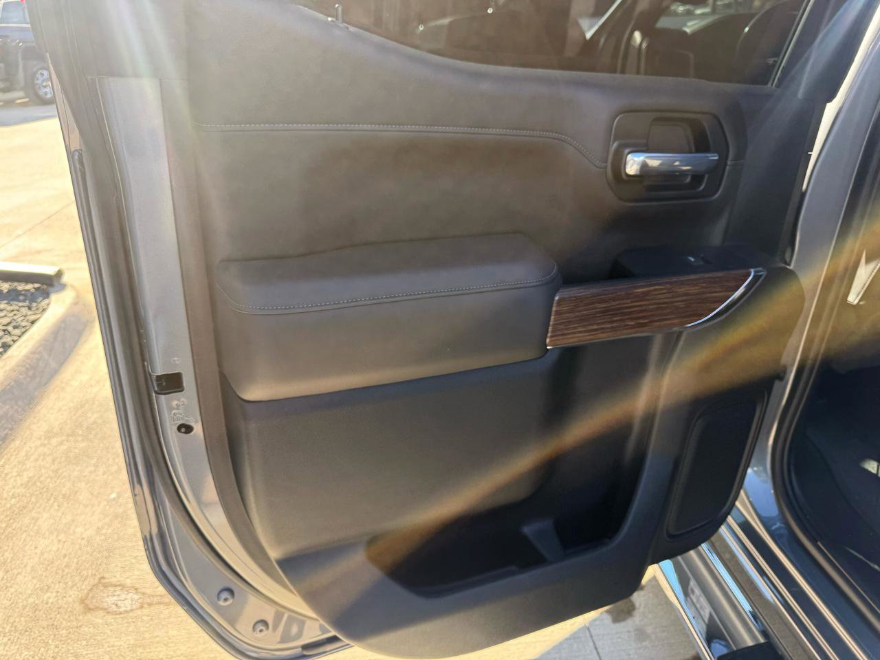 Used 2021 Chevrolet Silverado 1500 High Country w/ LPO, Dark Essentials Package image 14