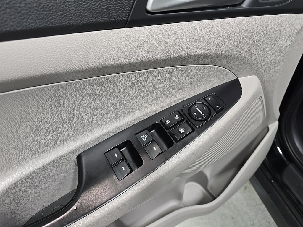 Used 2019 Hyundai Tucson SE AWD/4WD image 13