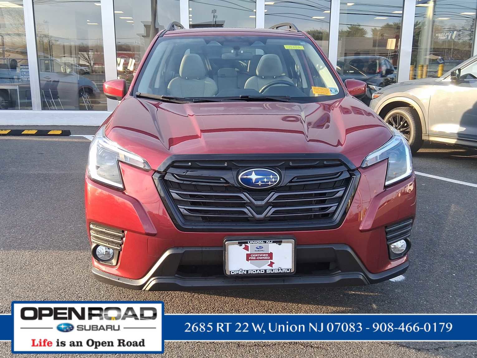 Used 2023 Subaru Forester Premium image 2