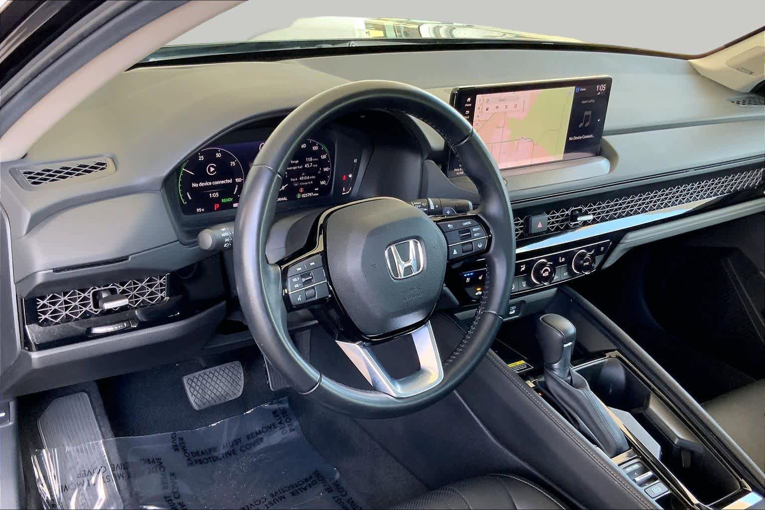 Used 2024 Honda Accord Touring image 18