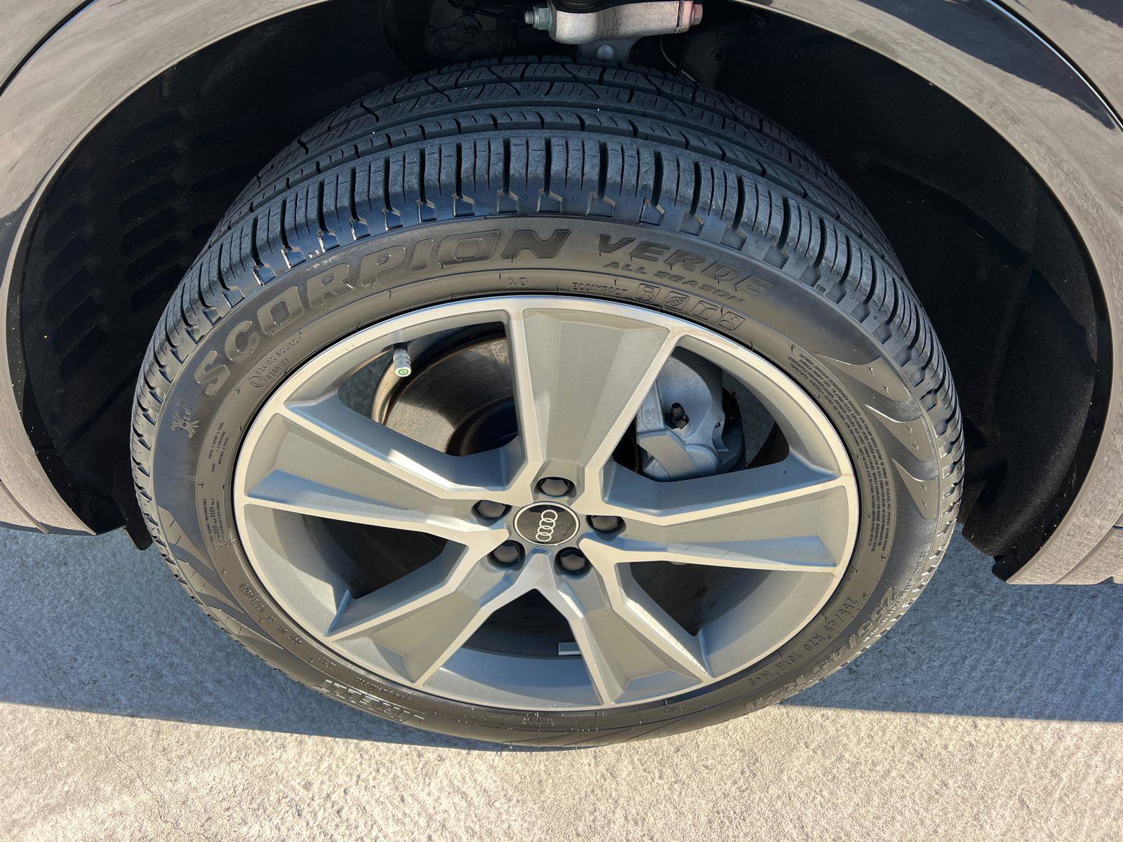 Used 2025 Audi Q5 2.0T Premium w/ Convenience Plus Package image 11