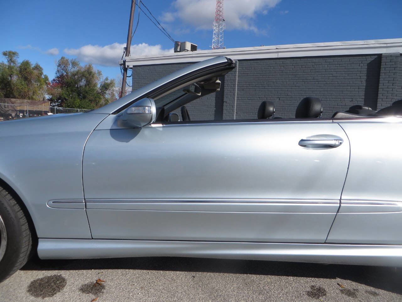 Used 2005 Mercedes-Benz CLK 500 Cabriolet image 25