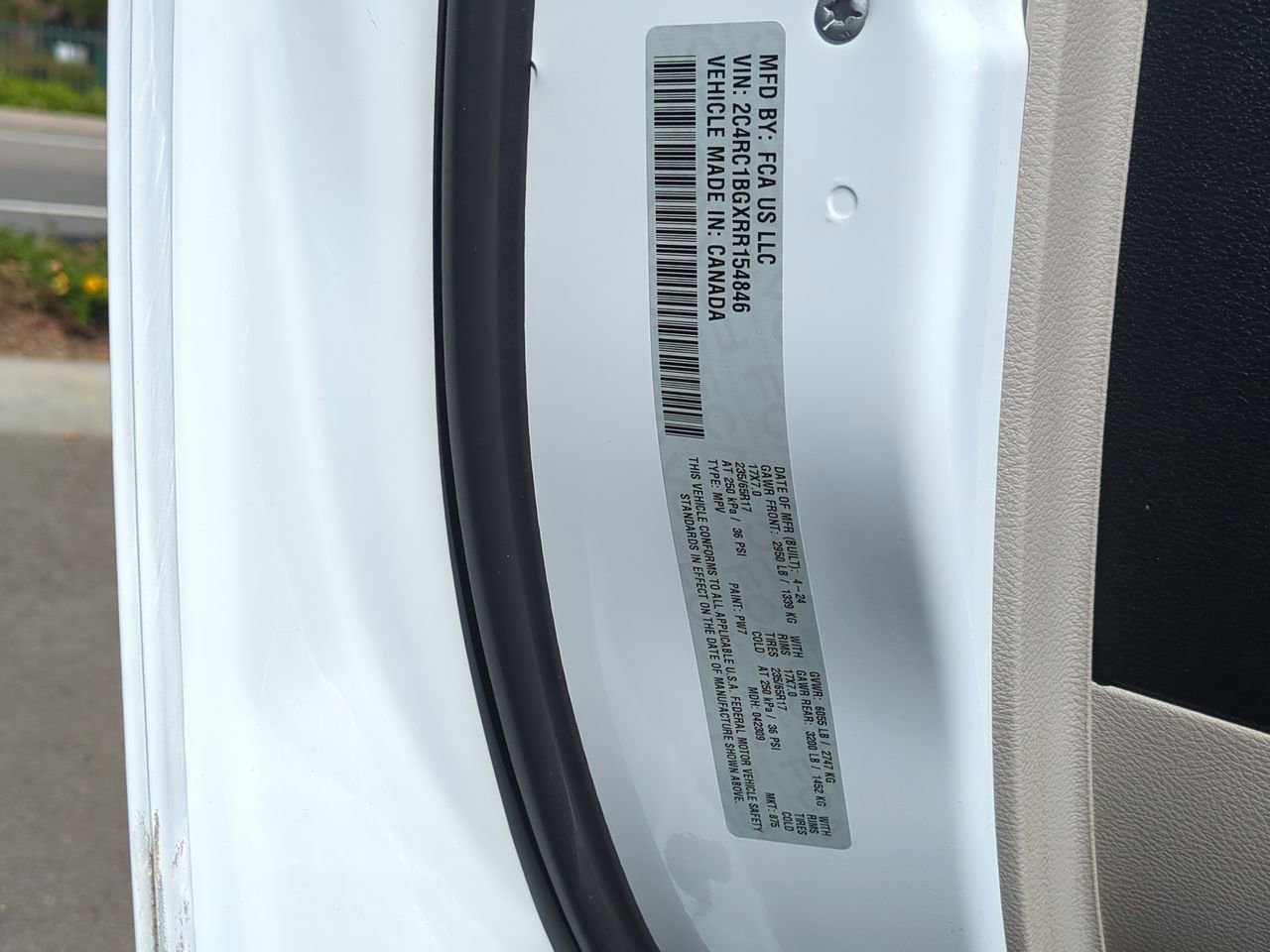 Used 2024 Chrysler Pacifica Touring-L image 31