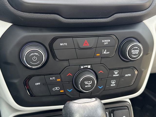 Used 2021 Jeep Renegade Limited w/ Sun & Sound Group image 28