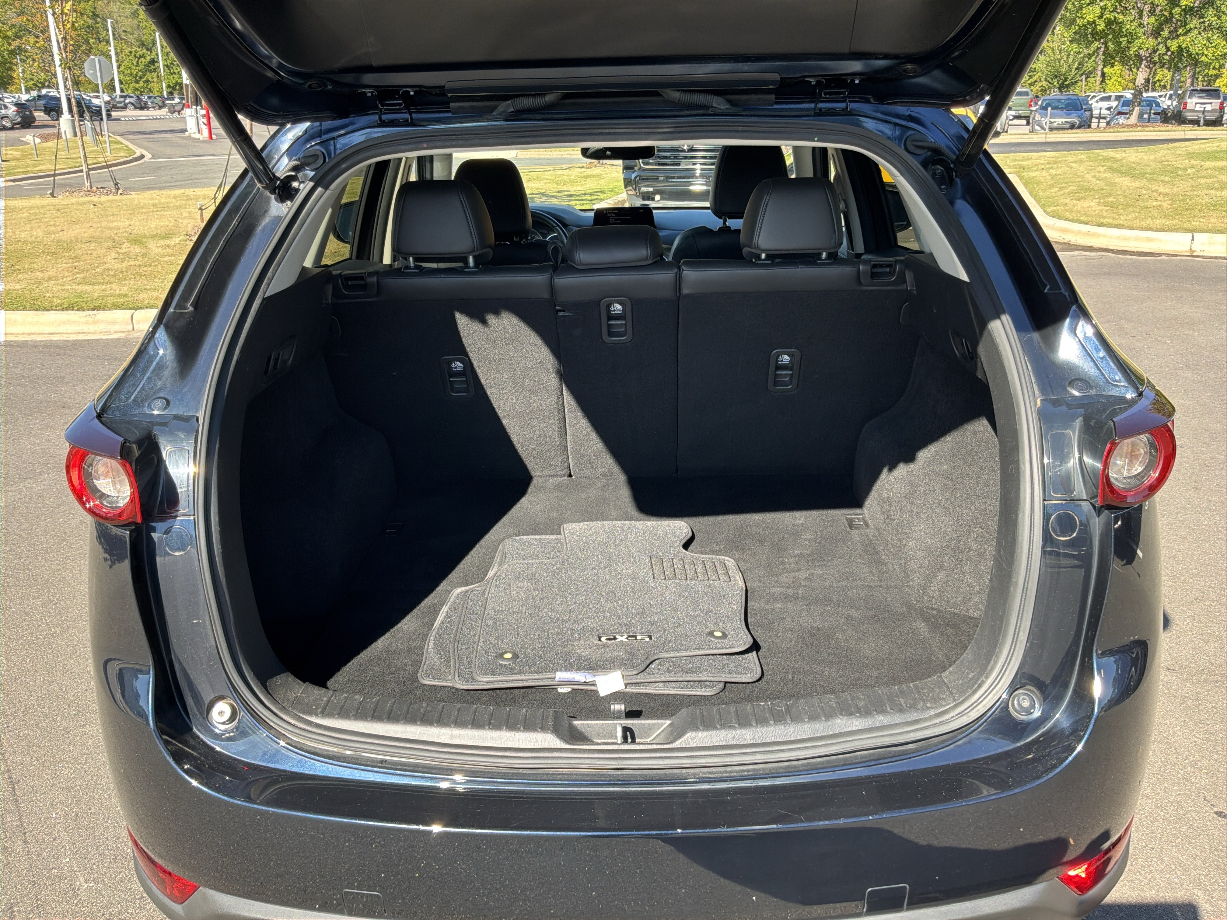 Used 2020 MAZDA CX-5 Touring FWD image 32