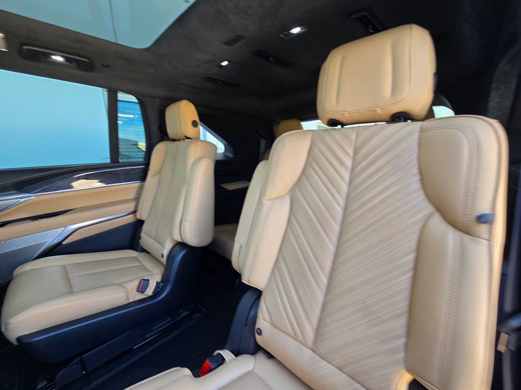 New 2026 Cadillac Escalade IQ Sport 2 w/ LPO, ONYX Package image 17