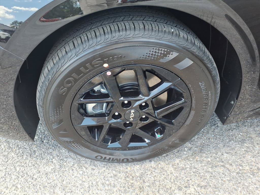 New 2026 Kia K5 LXS FWD image 14