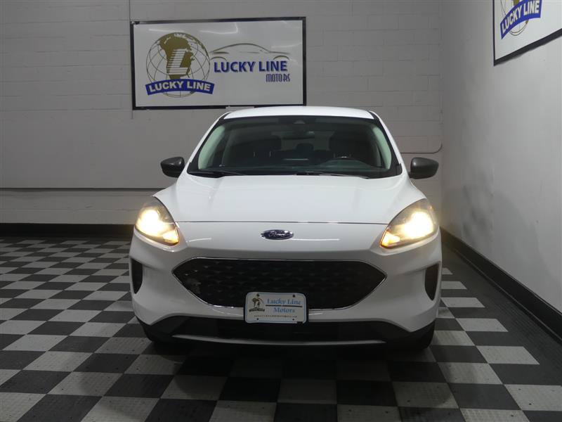Used 2022 Ford Escape SE w/ Cold Weather Package AWD/4WD image 2