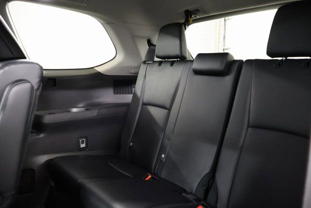 Certified 2024 Toyota Grand Highlander AWD image 29