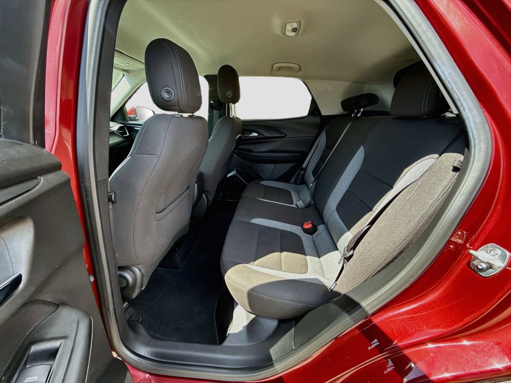 Used 2025 Chevrolet TrailBlazer LT FWD image 22