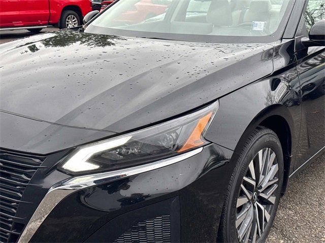 Certified 2024 Nissan Altima 2.5 SV w/ SV Premium Package image 10