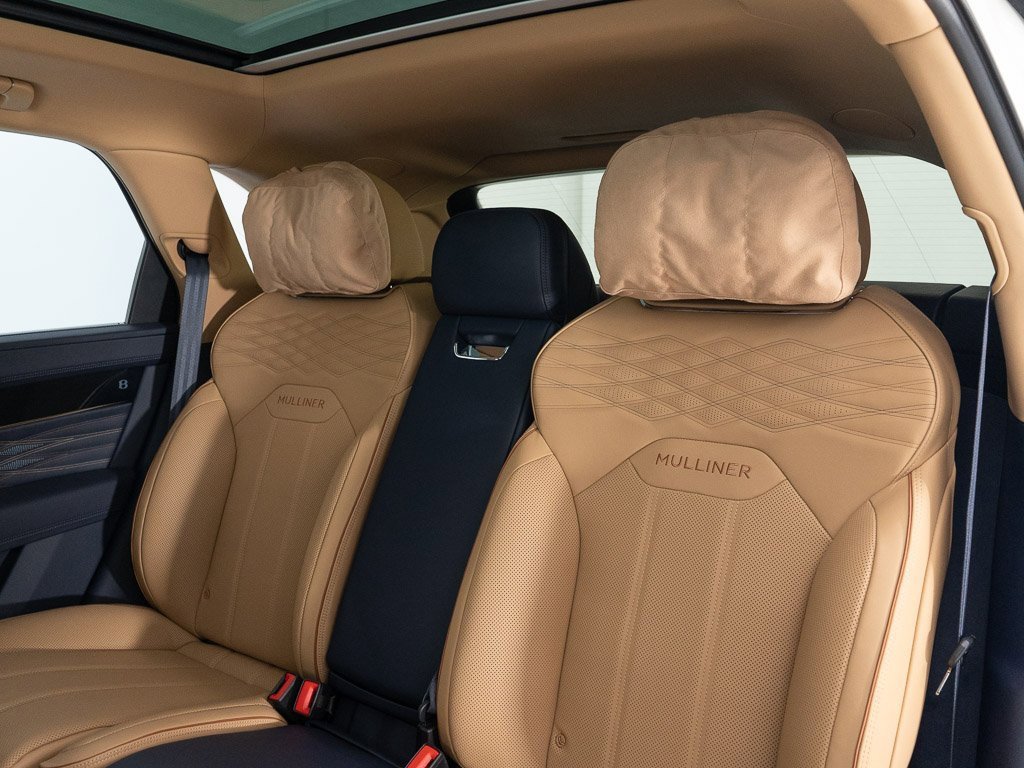 Certified 2025 Bentley Bentayga Extended Wheelbase image 25