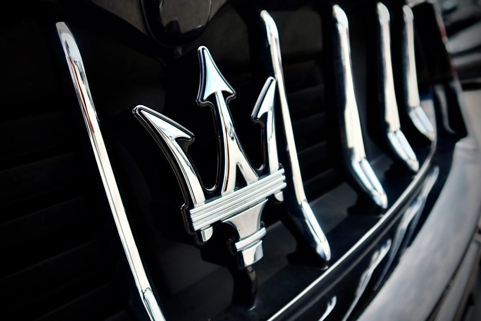 Used 2018 Maserati Levante S AWD/4WD image 15