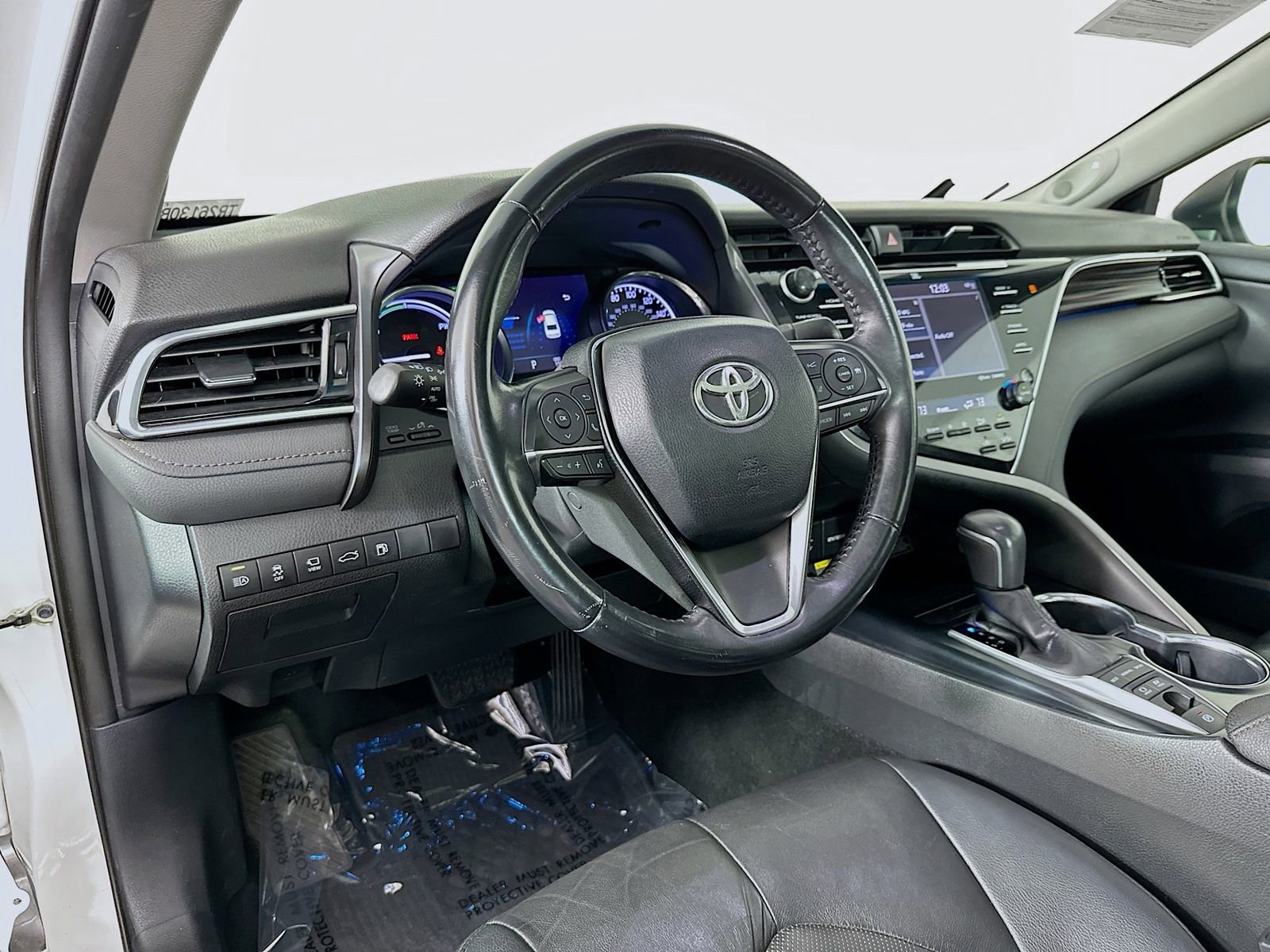 Used 2018 Toyota Camry XLE w/ Audio Package FWD image 9