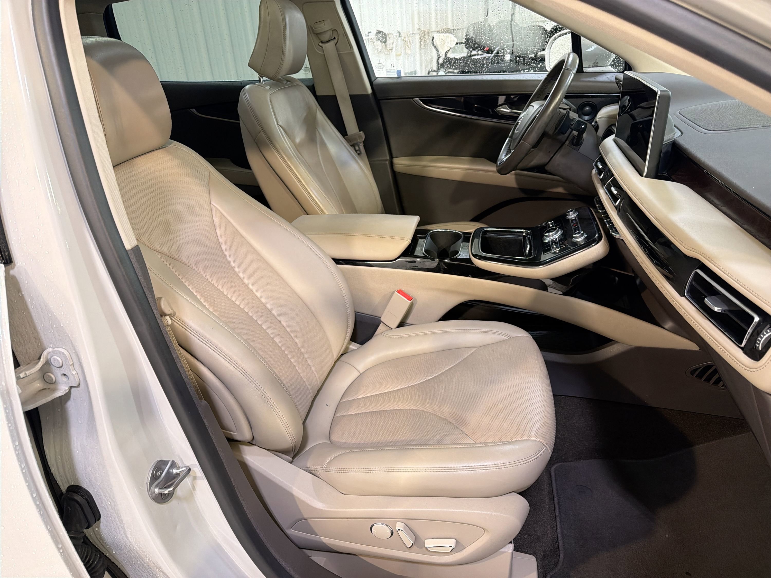 Used 2022 Lincoln Nautilus Reserve w/ Equipment Group 201A AWD/4WD image 29
