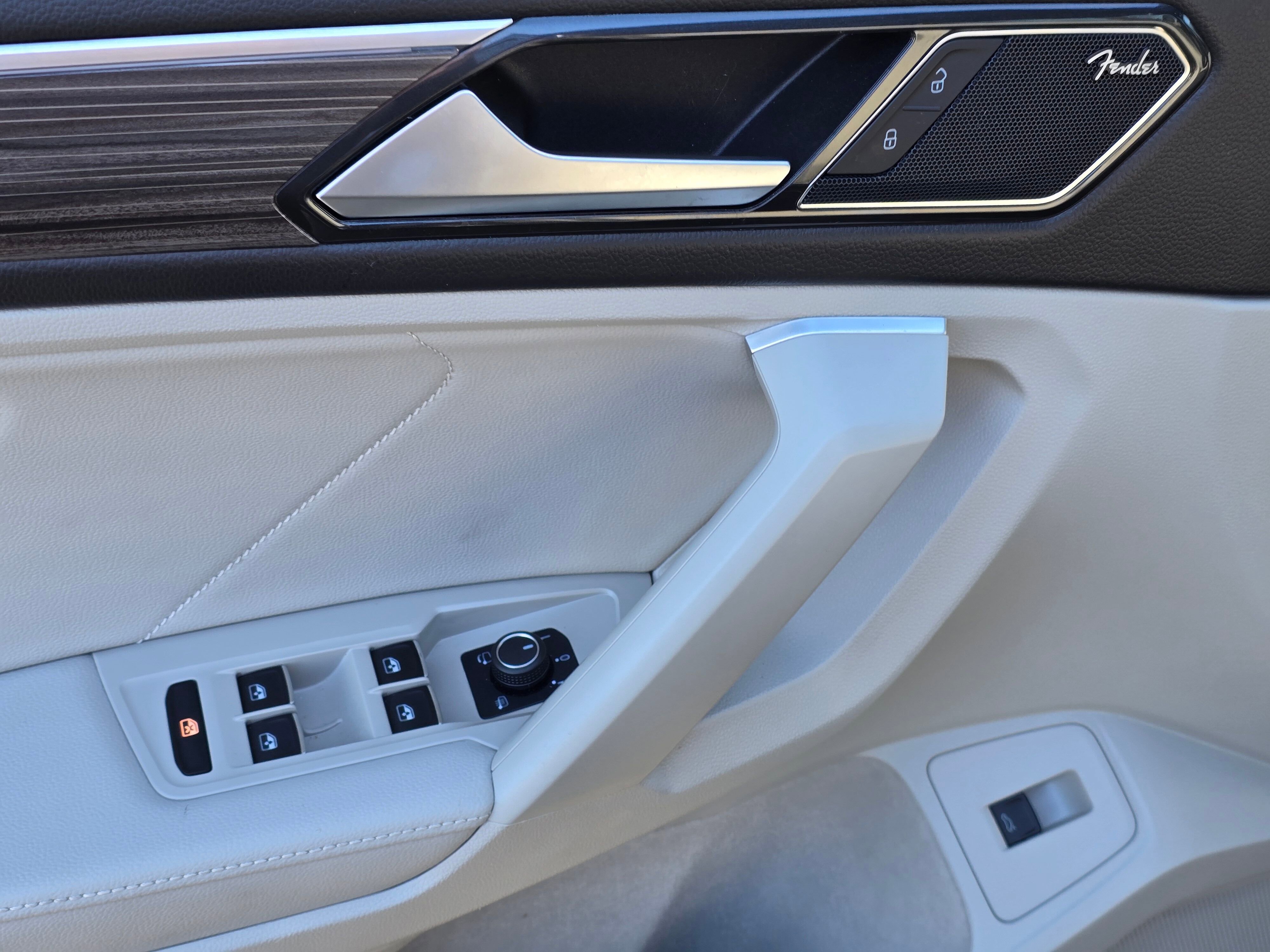 Used 2024 Volkswagen Tiguan SEL R-Line image 23