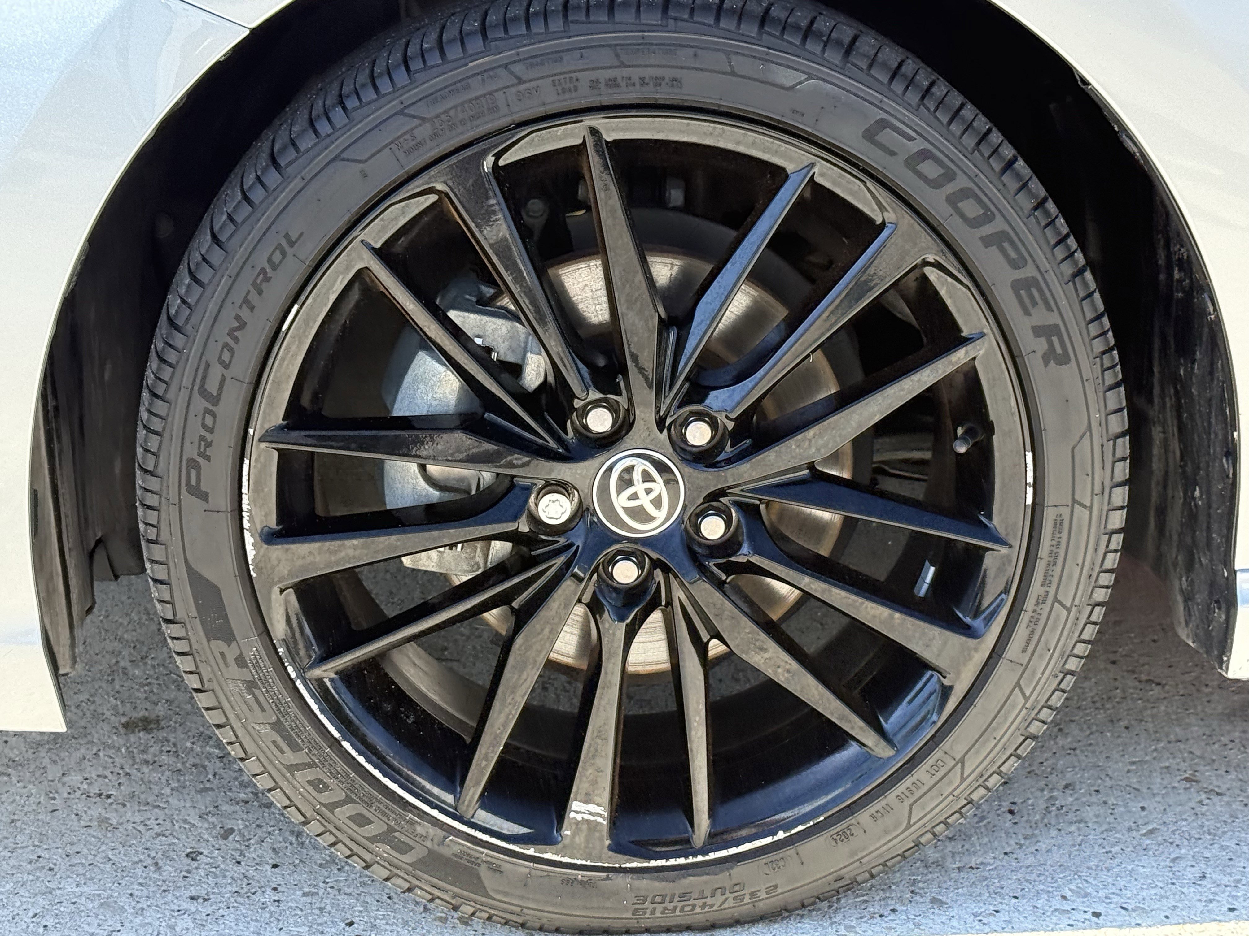 Used 2023 Toyota Camry XSE image 12