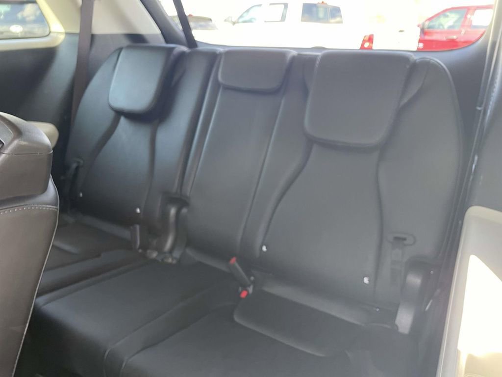 Used 2022 Kia Carnival LX image 10