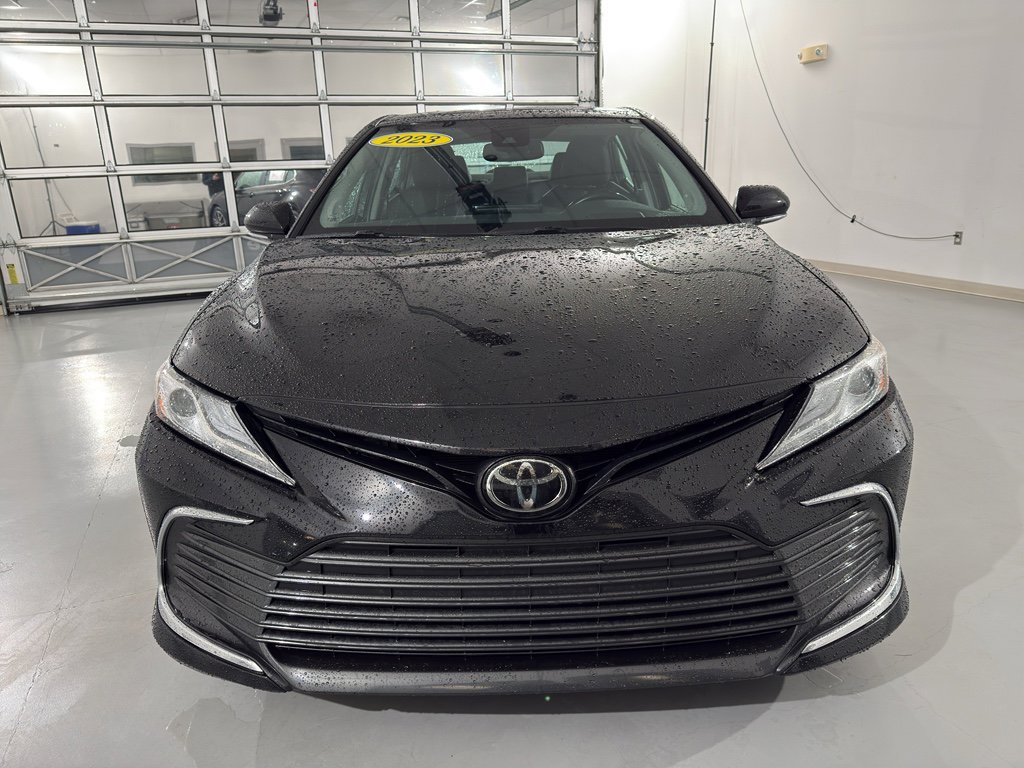 Used 2023 Toyota Camry XLE image 2