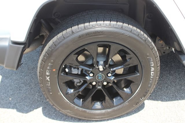 Used 2024 Jeep Wrangler Unlimited Sahara w/ Technology Group AWD/4WD image 37