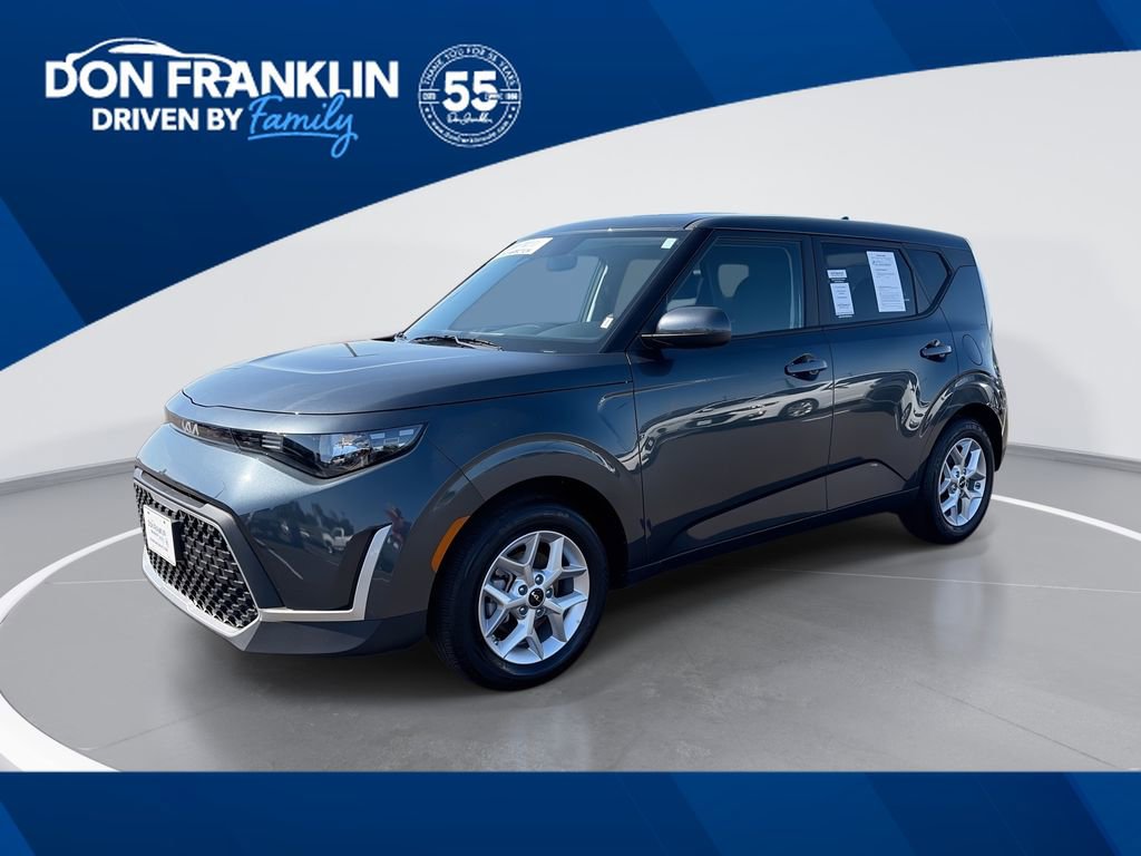 Used 2025 Kia Soul LX w/ LX Technology Package FWD image 1