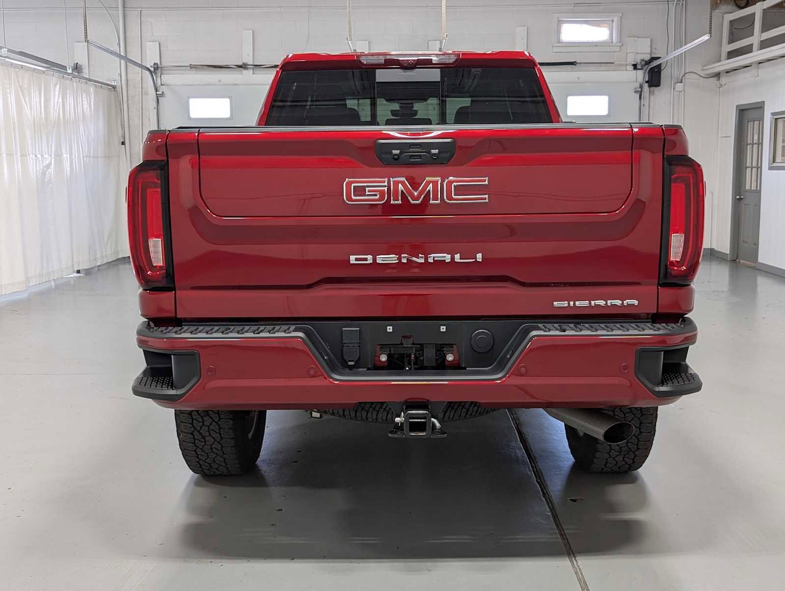 Used 2023 GMC Sierra 2500 Denali w/ Denali Ultimate Package image 8
