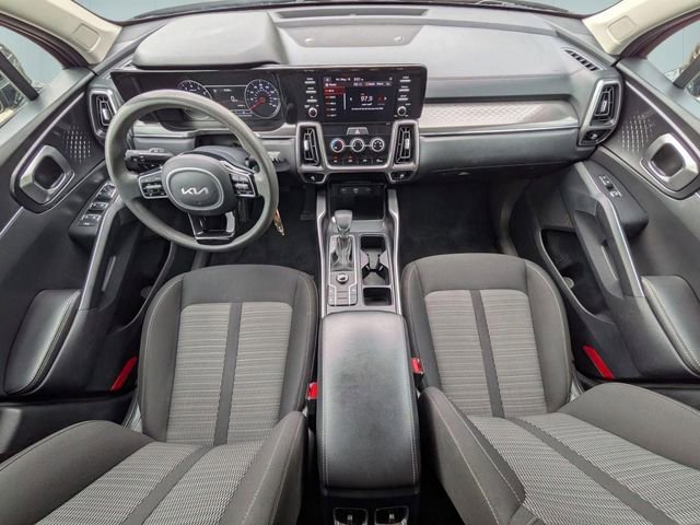 Used 2023 Kia Sorento LX FWD image 26