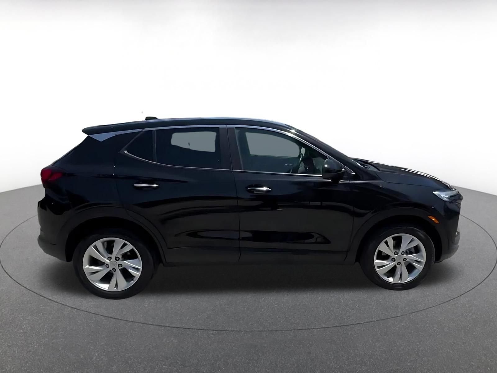 Used 2025 Buick Encore GX Preferred AWD/4WD image 15