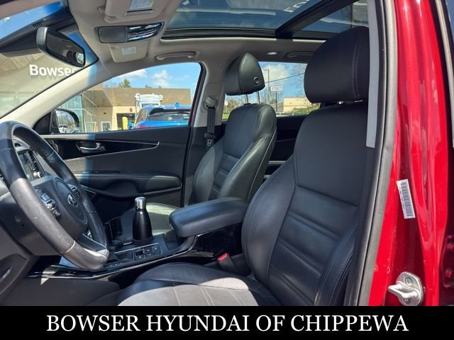 Used 2018 Kia Sorento SX image 2