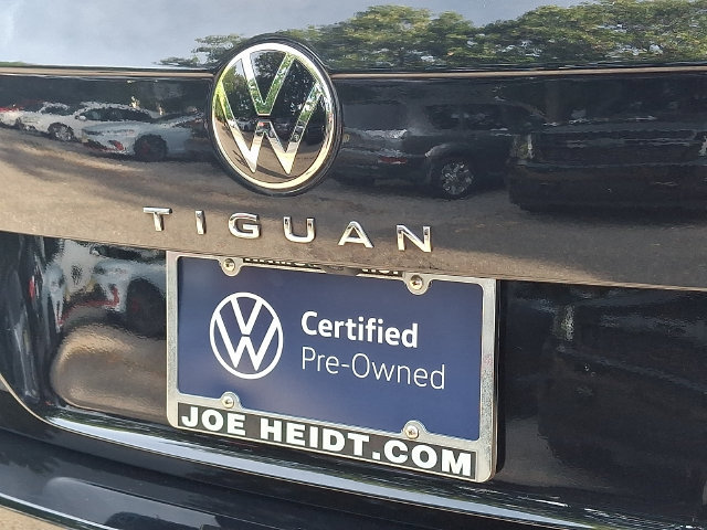Certified 2023 Volkswagen Tiguan SE FWD image 30