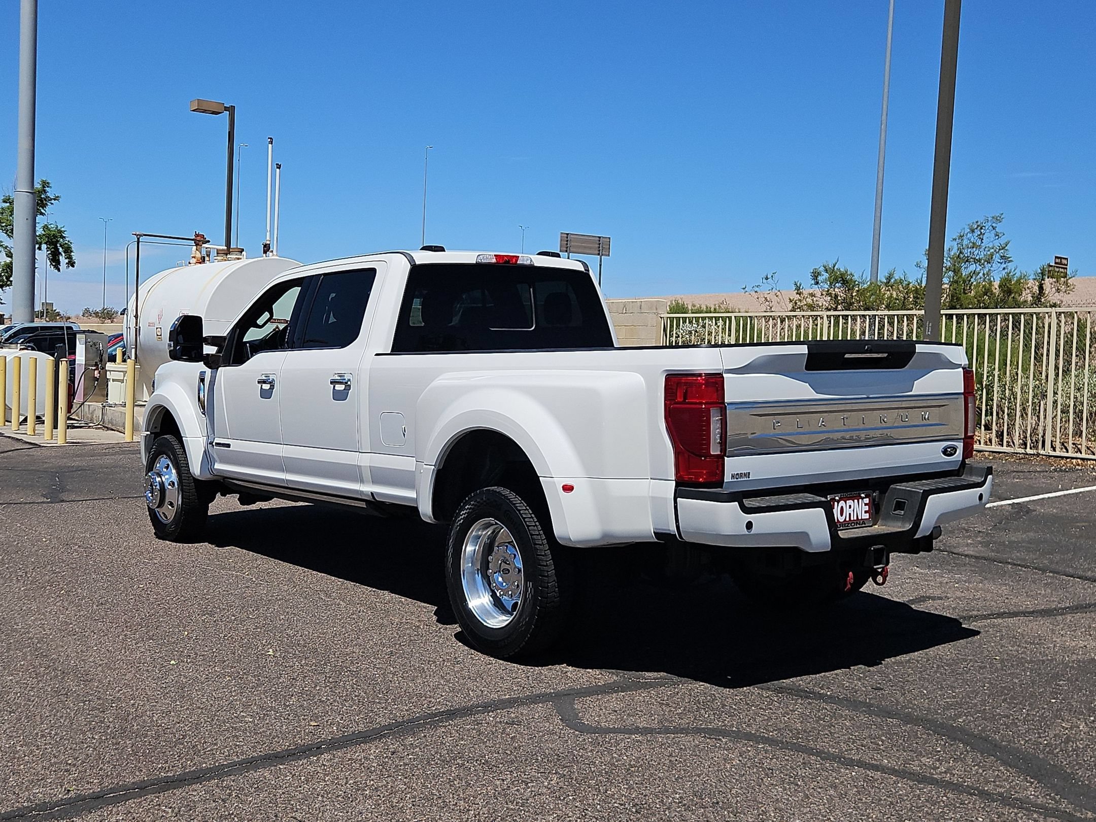 Certified 2022 Ford F450 Platinum AWD/4WD image 8