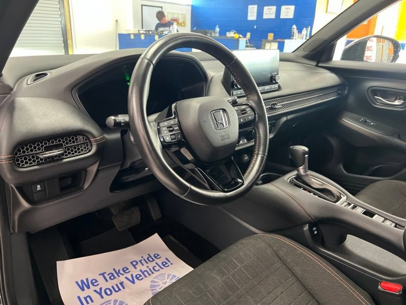Used 2025 Honda HR-V Sport image 18