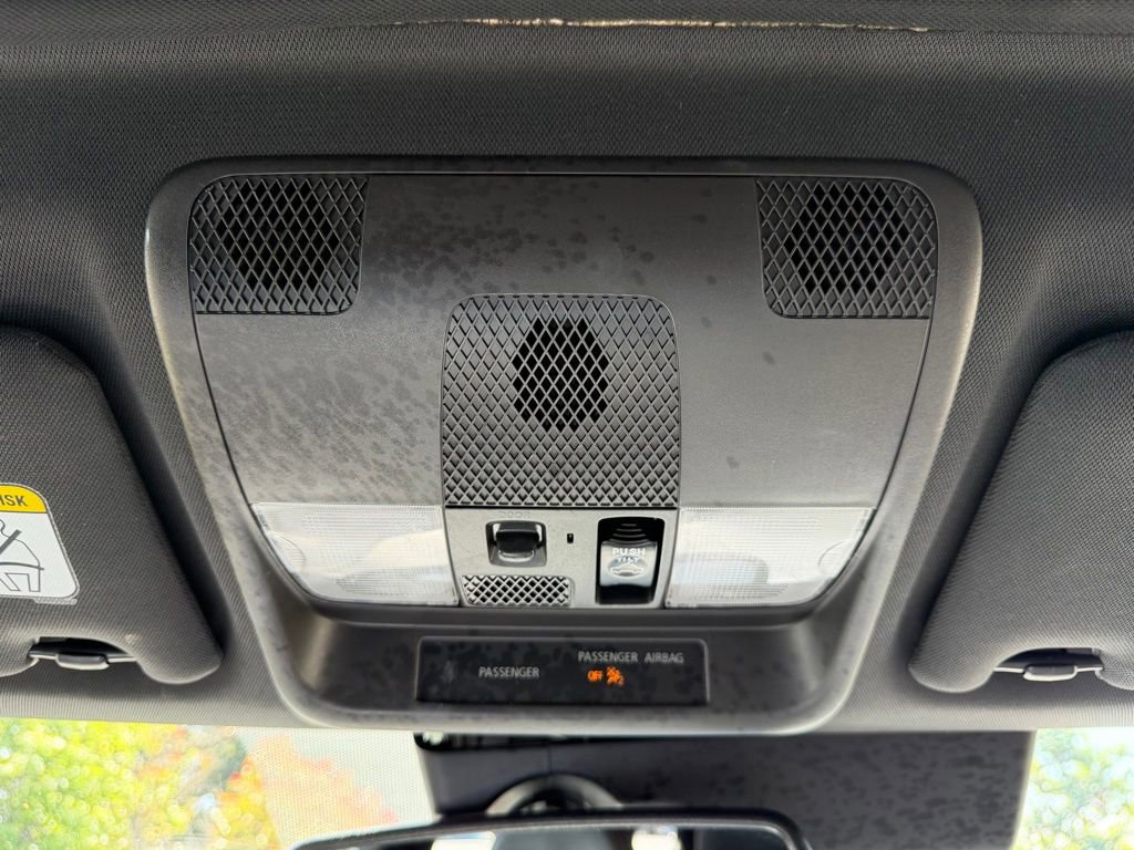 Used 2020 Mitsubishi Outlander AWD image 26