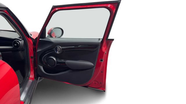 Used 2019 MINI Cooper 4-Door Hardtop w/ Signature Upholstery Package FWD image 9