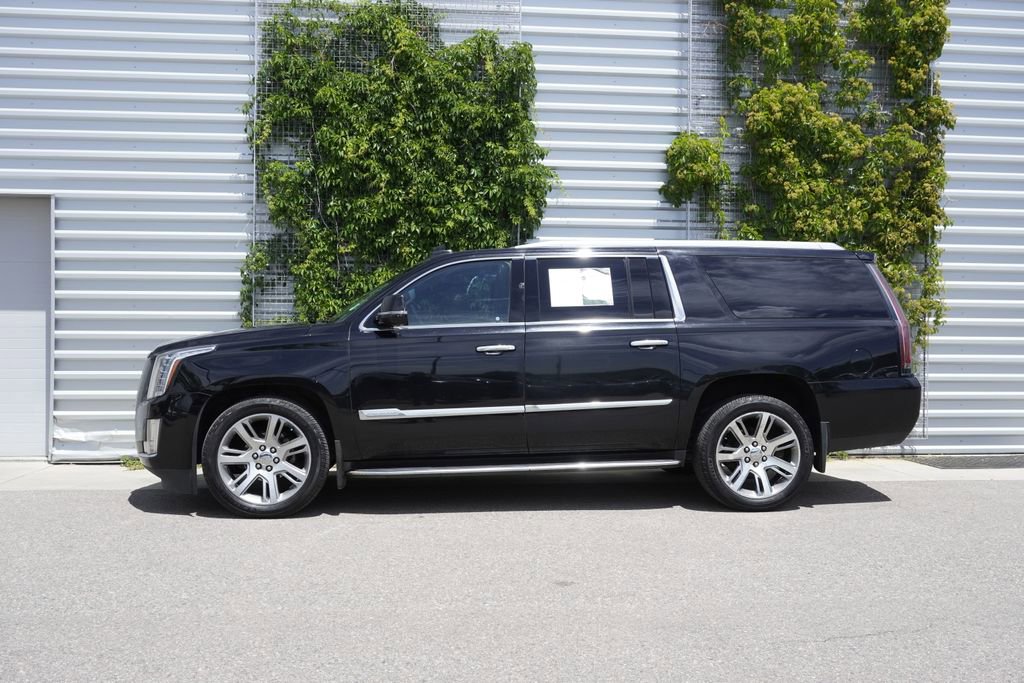 Used 2016 Cadillac Escalade ESV Luxury AWD/4WD image 8