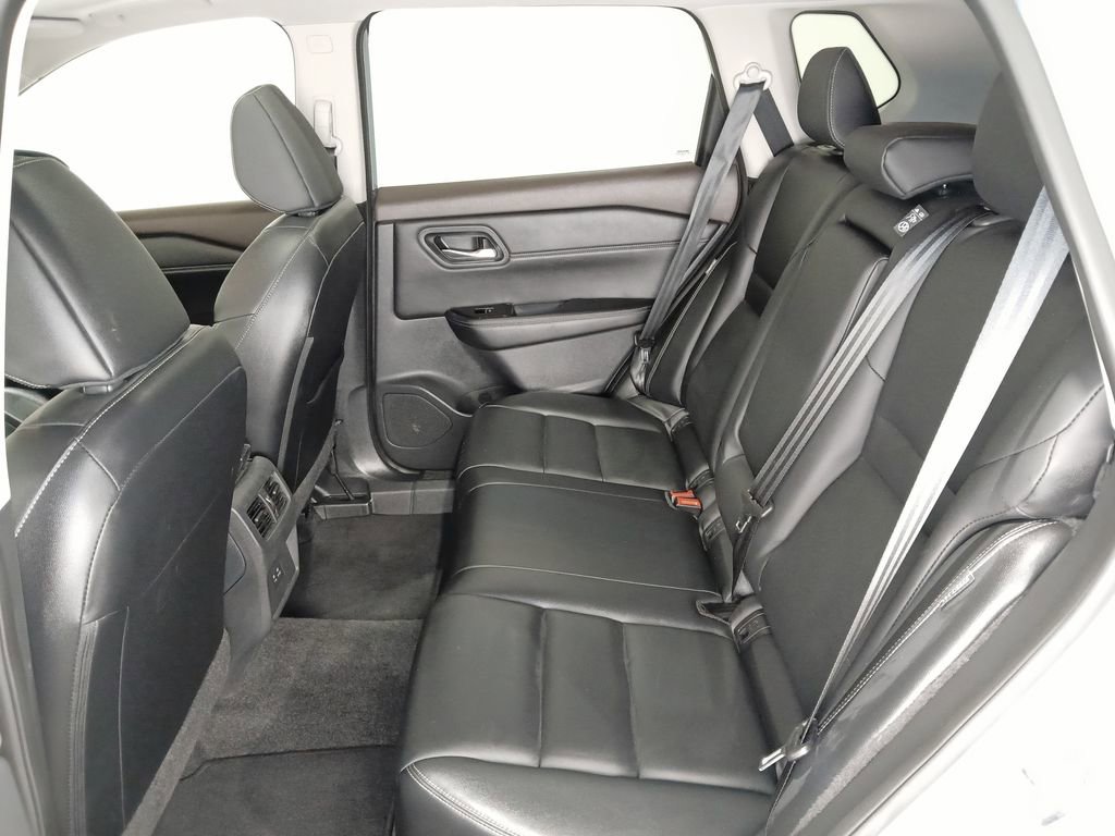 Used 2023 Nissan Rogue SL AWD/4WD image 12
