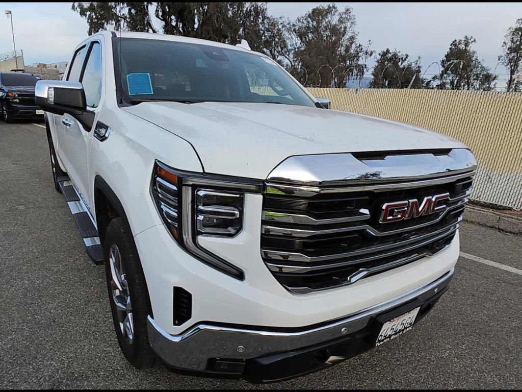 Used 2025 GMC Sierra 1500 SLT w/ SLT Premium Plus Package image 5
