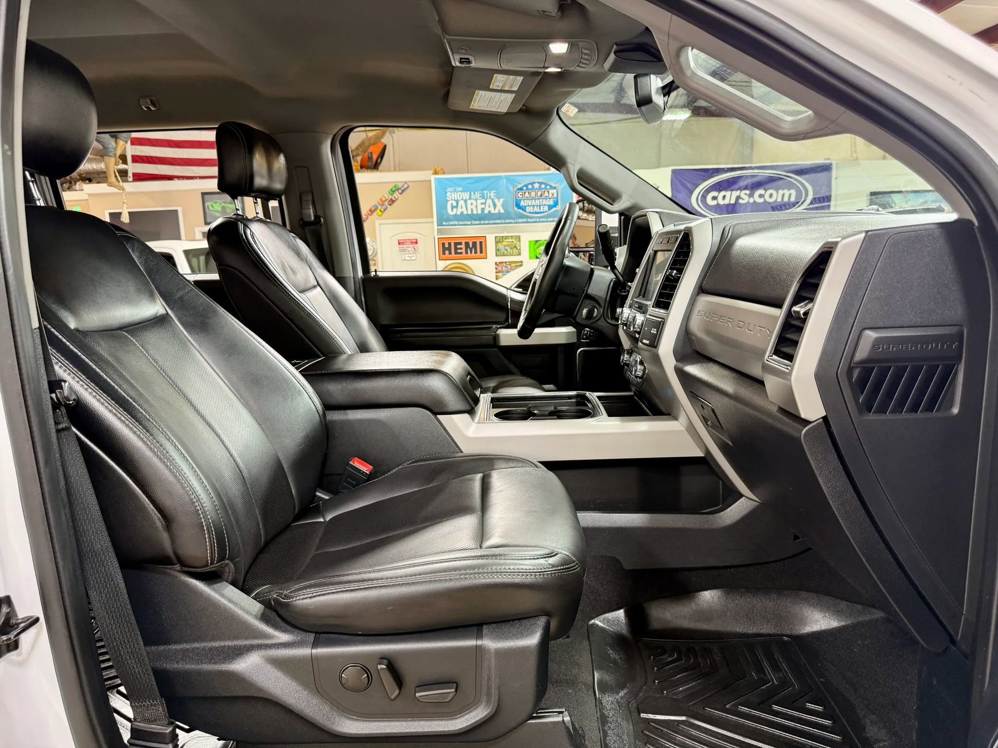Used 2020 Ford F250 Lariat w/ Lariat Value Package AWD/4WD image 19