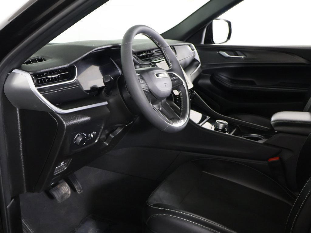 Used 2024 Jeep Grand Cherokee L Altitude image 26