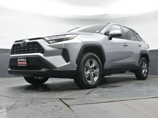 Certified 2025 Toyota RAV4 XLE AWD/4WD image 30