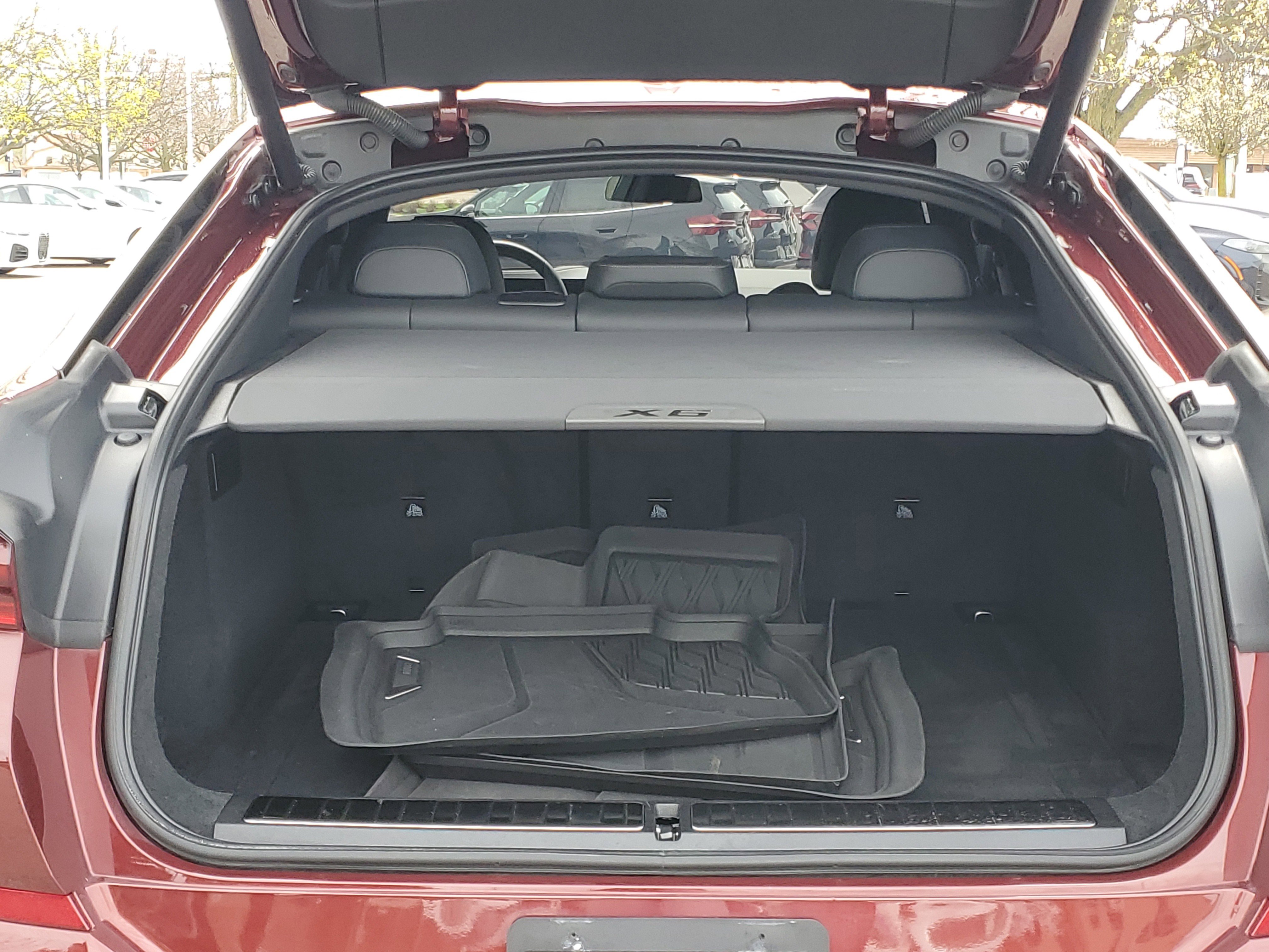 Certified 2024 BMW X6 xDrive40i w/ Premium Package image 25