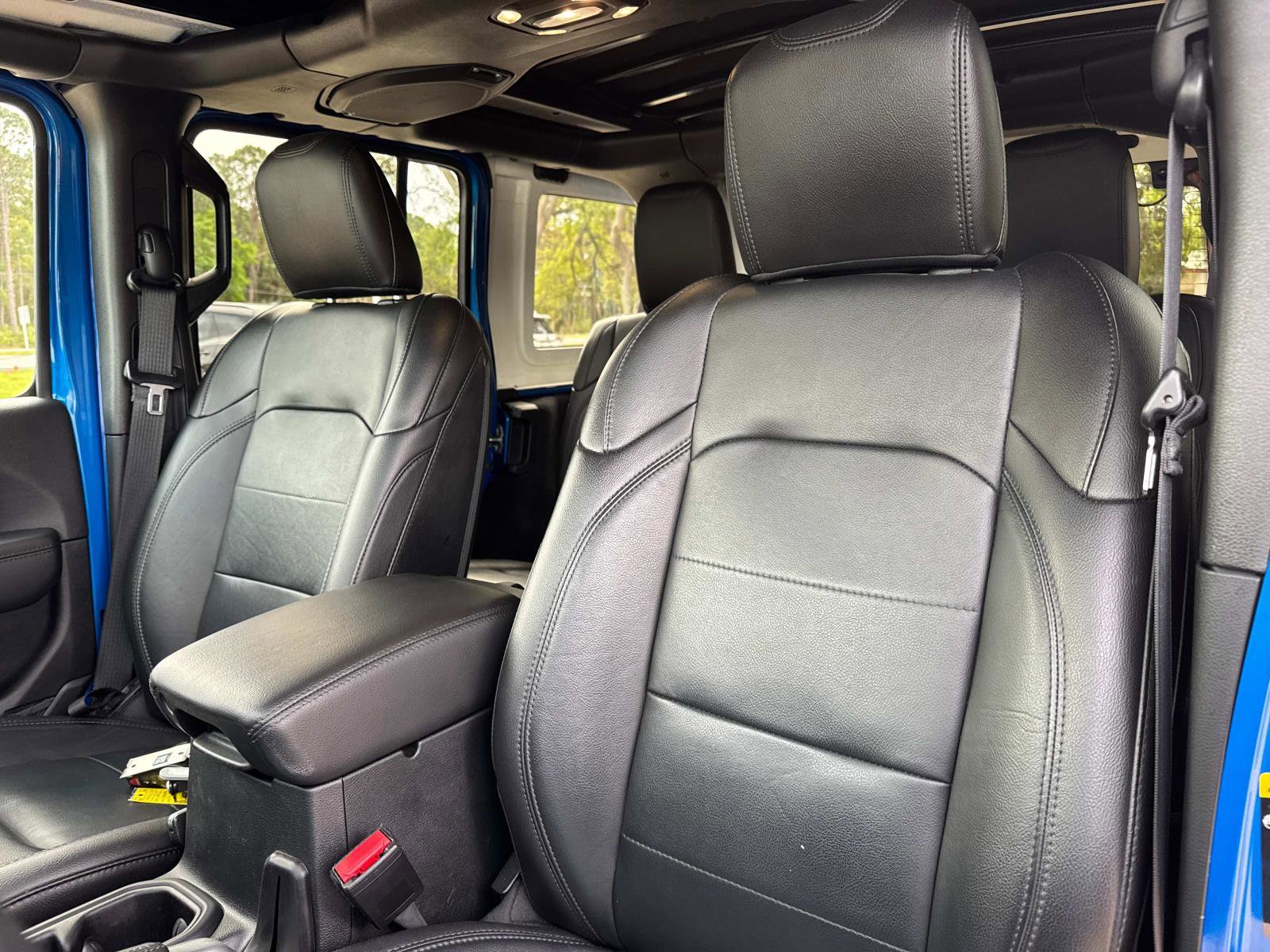 Used 2021 Jeep Wrangler Unlimited Sahara image 20