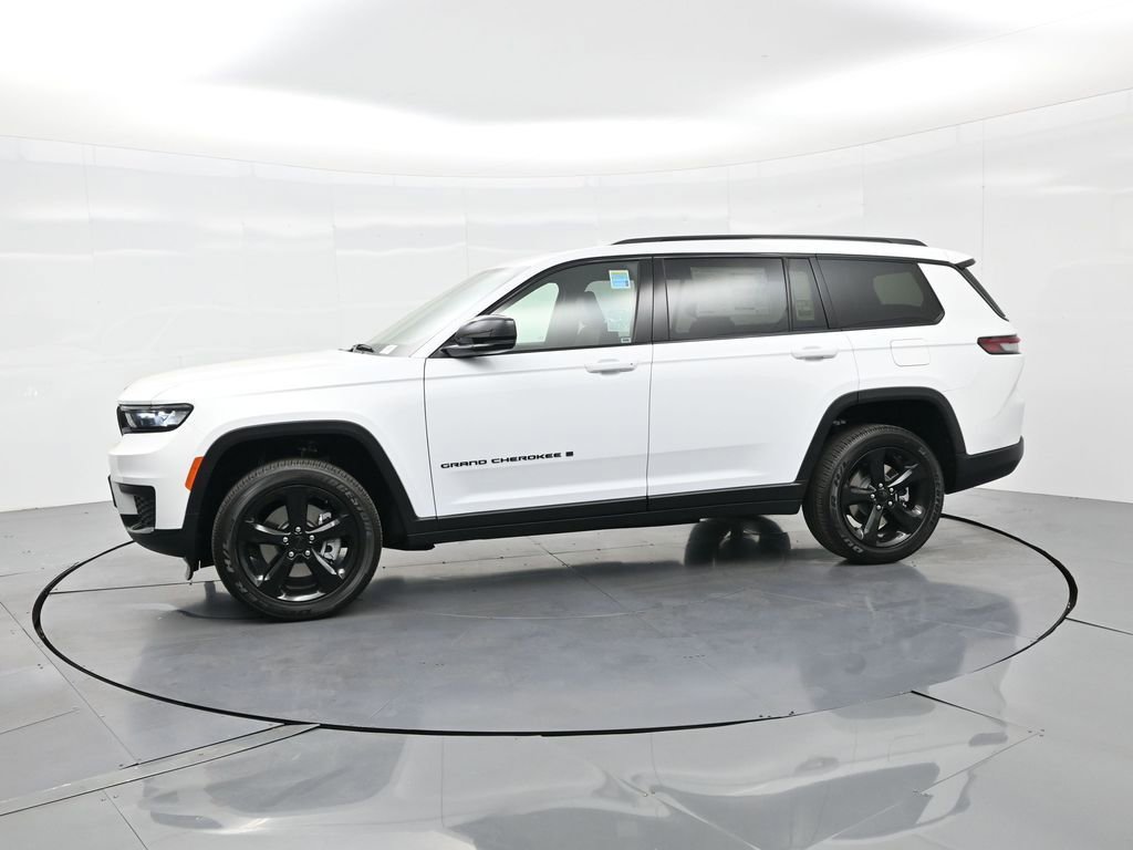 New 2025 Jeep Grand Cherokee L Altitude image 10