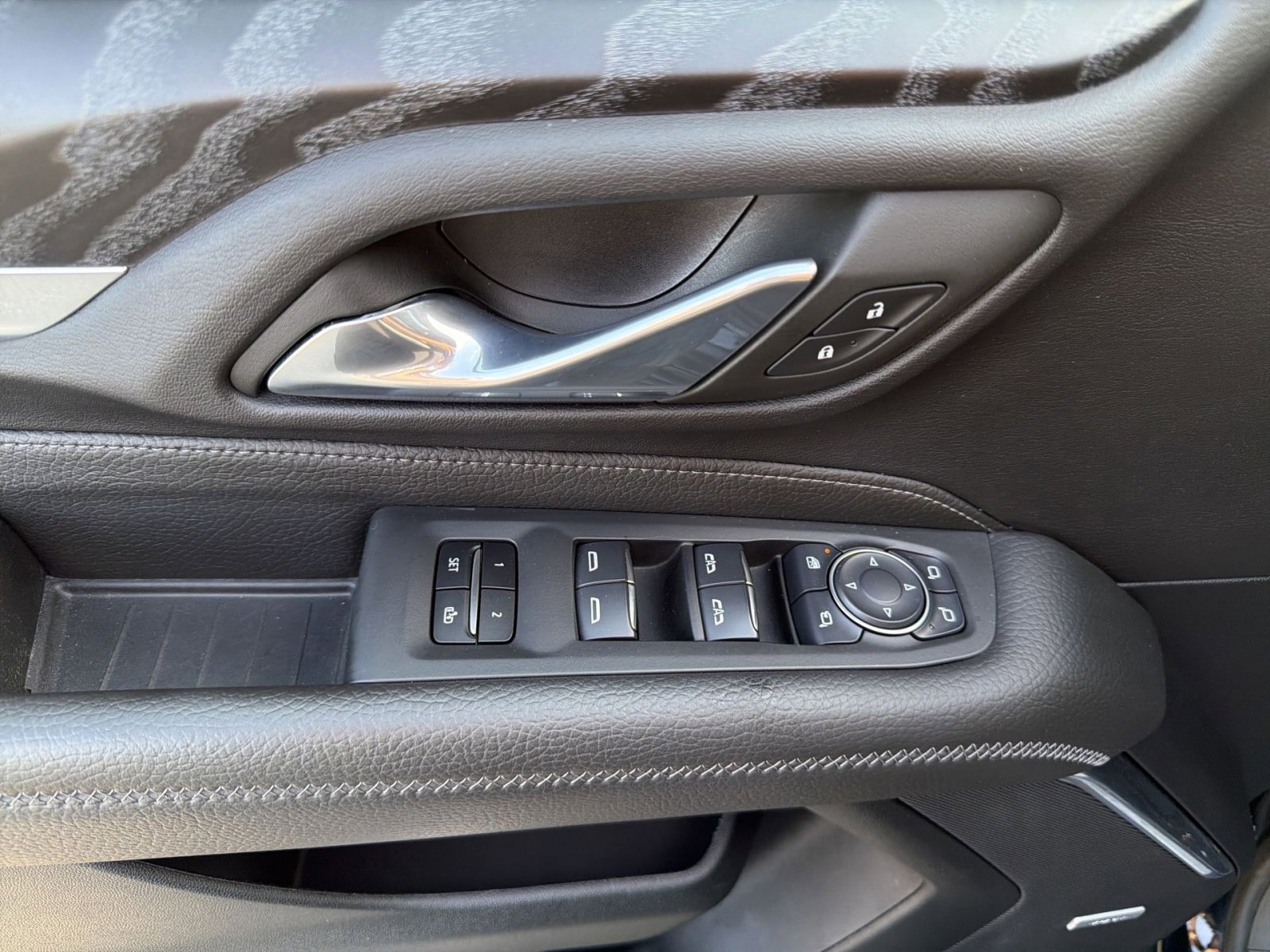 Used 2024 GMC Yukon XL Denali w/ Denali Reserve Package image 15