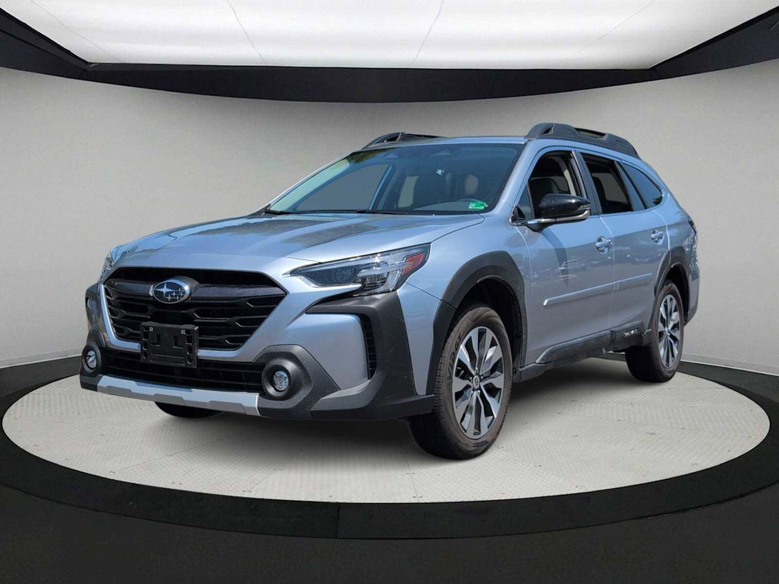 Used 2023 Subaru Outback Limited XT AWD/4WD image 4
