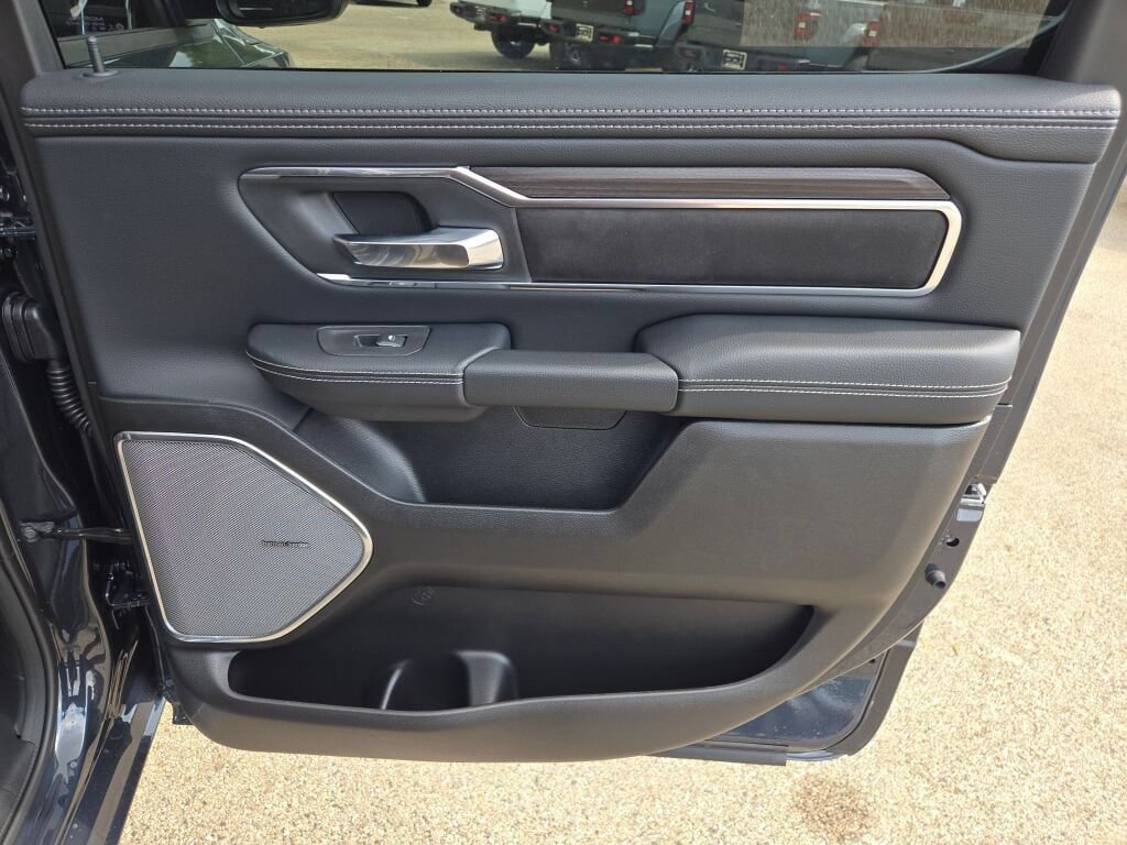 New 2027 RAM 1500 Laramie w/ Advanced Safety Group II AWD/4WD image 8