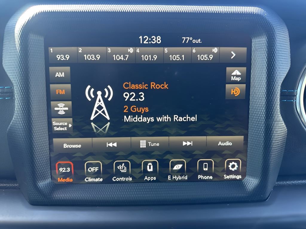 Used 2021 Jeep Wrangler Unlimited Rubicon 4xe w/ Steel Bumper Group image 16